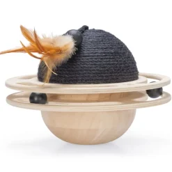 Designed by Lotte Baya puinen leikkipallo