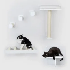 Modern Living San Francisco -seinään kiinnitettävä raapimiskaluste