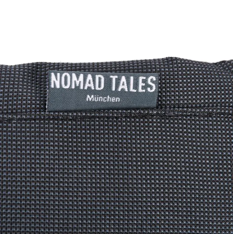 Nomad Tales Ebony -matka-alusta koirille