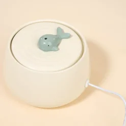 TIAKI Whale -keraaminen juomalähde